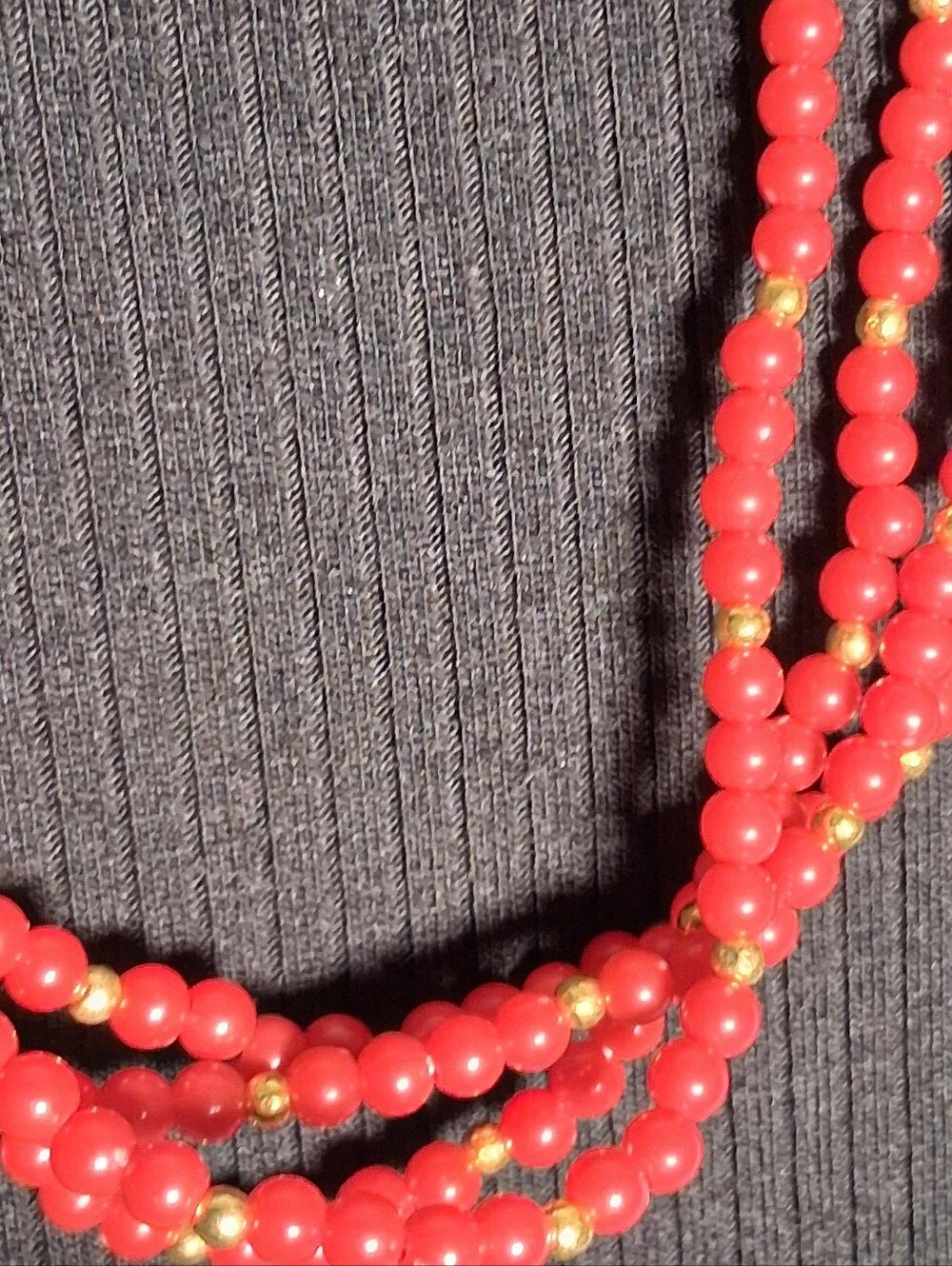 Marvella Red Multi-Strand Seed Bead Necklace Gold Tone Clasp Retro 70s Boho Red